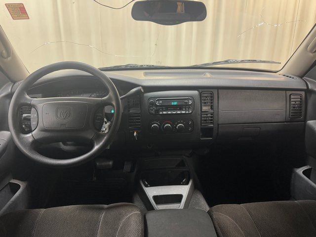 Used 2004 Dodge Dakota SLT w/ Deluxe Convenience Group image 27