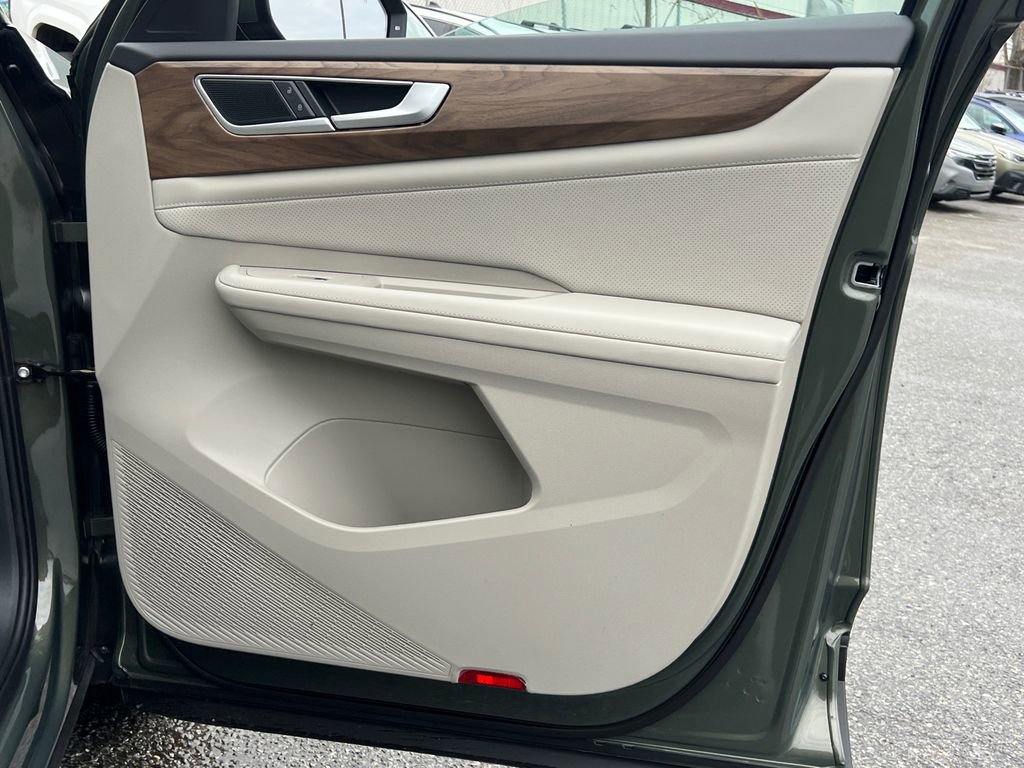 New 2026 Volkswagen Atlas SE image 8