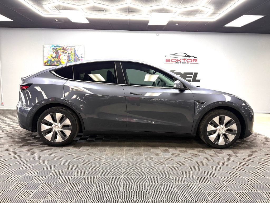Used 2020 Tesla Model Y Long Range AWD/4WD image 16
