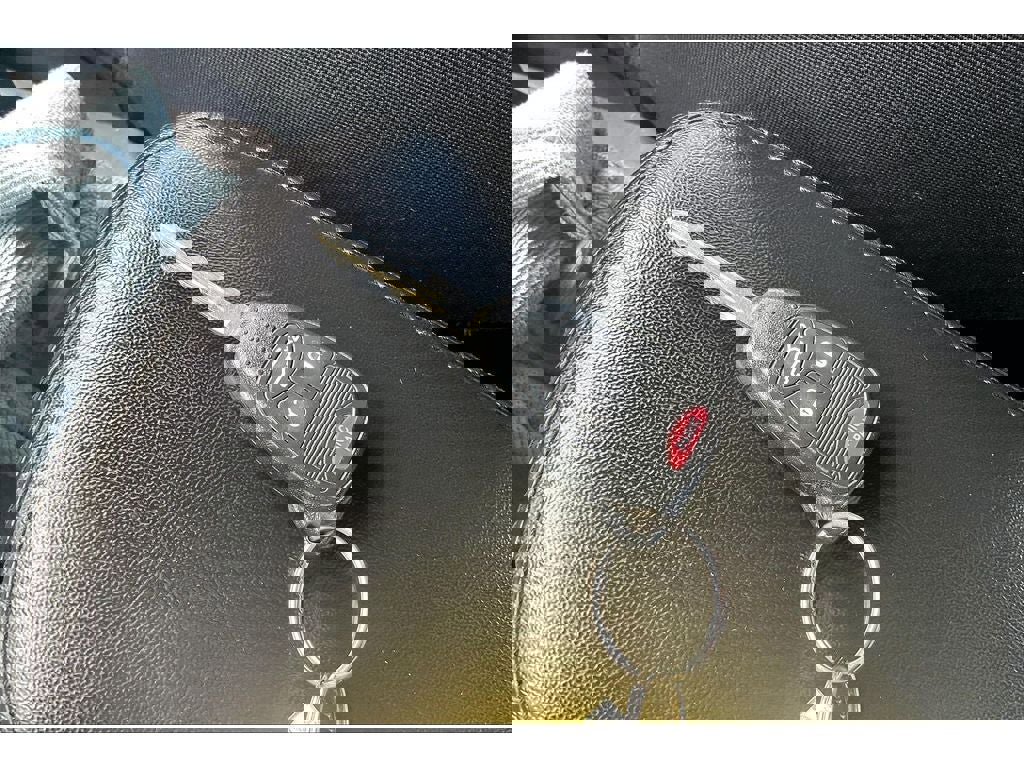 Used 2014 Chrysler 200 LX image 14