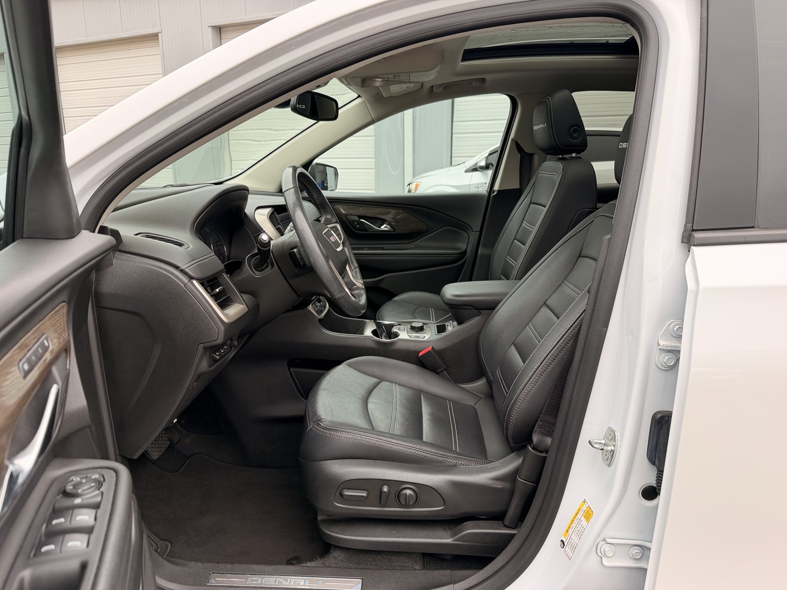 Used 2022 GMC Terrain Denali AWD/4WD image 14