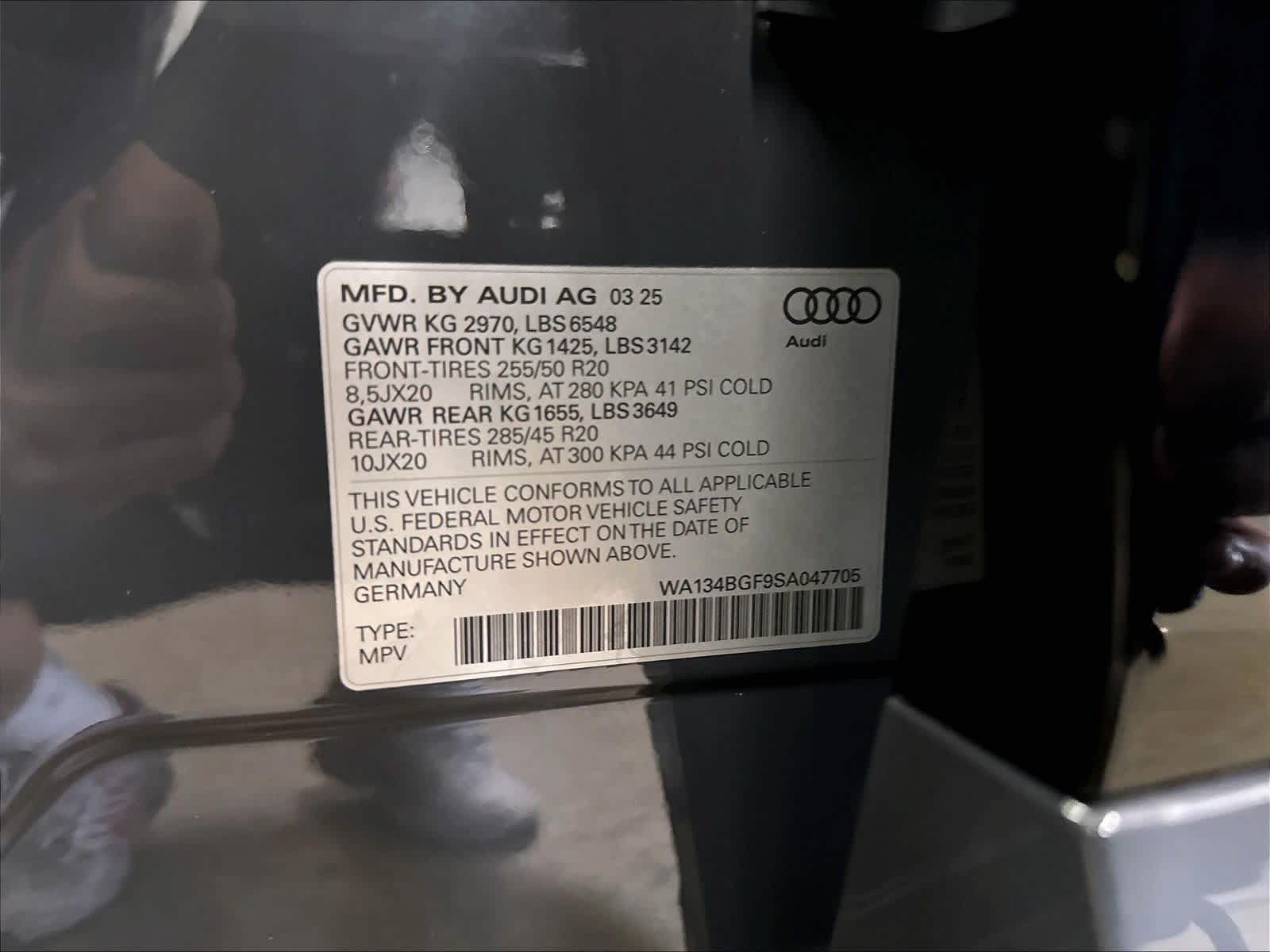 Used 2025 Audi Q6 e-tron Prestige w/ Black Warm Weather Package AWD/4WD image 34