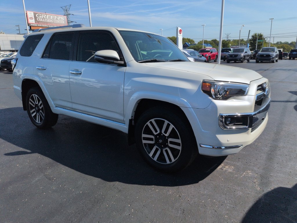 Used 2022 Toyota 4Runner Limited AWD/4WD image 7