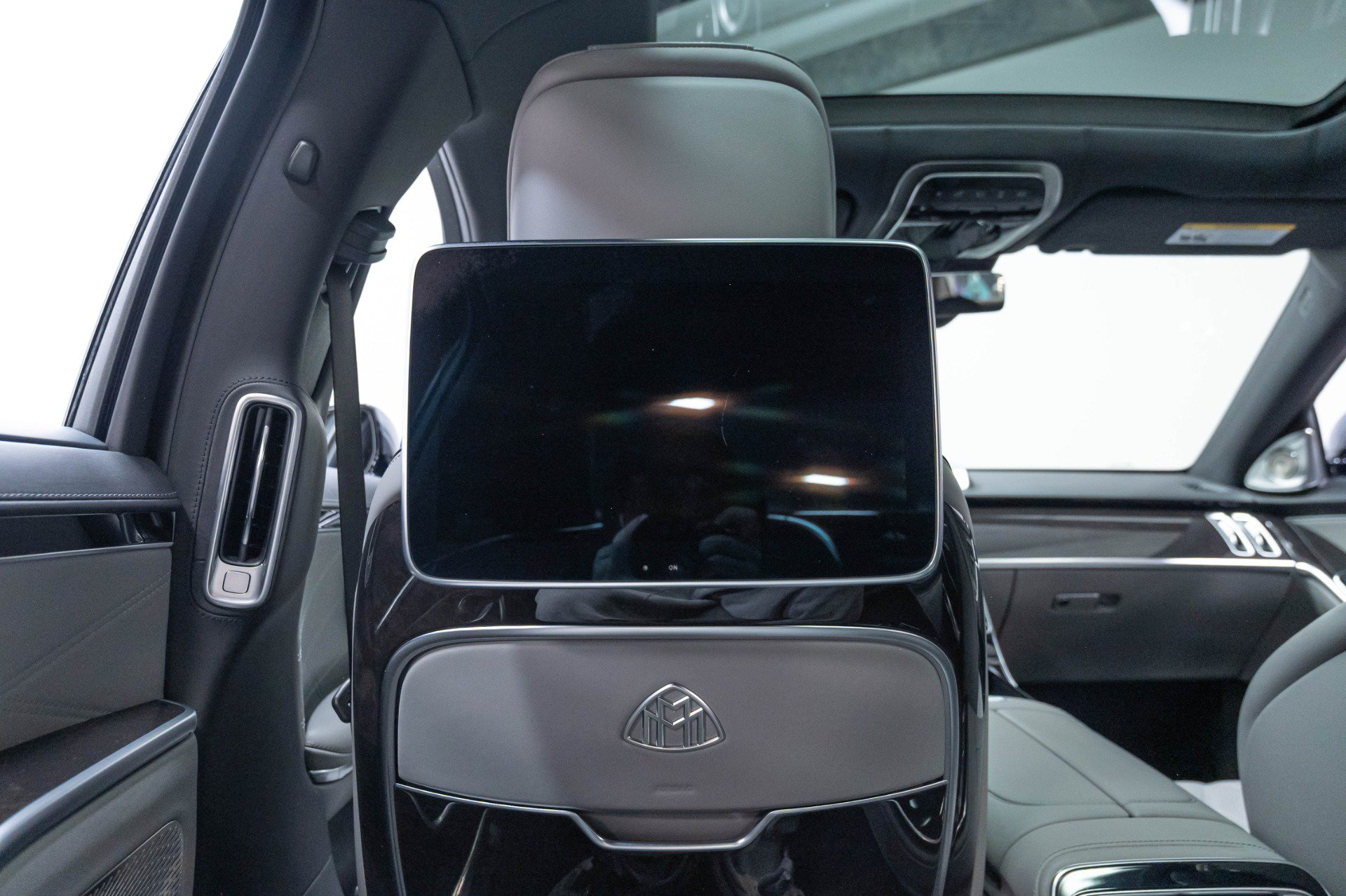 Used 2024 Mercedes-Benz Maybach S 680 4MATIC image 48