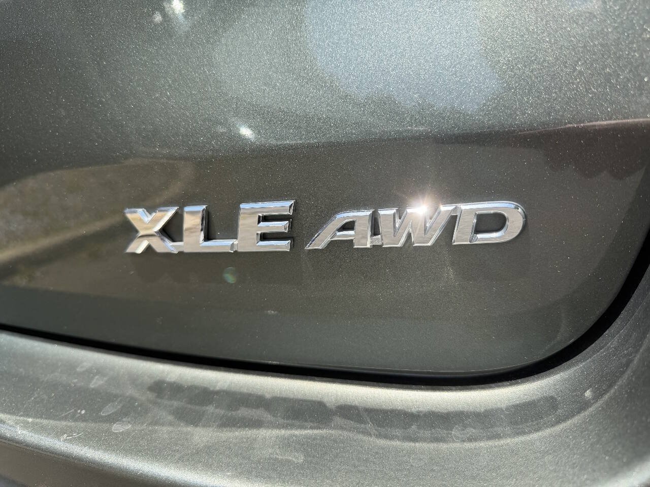Used 2016 Toyota Highlander XLE AWD/4WD image 9