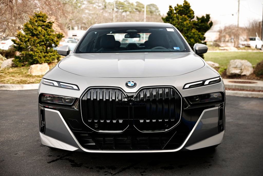 New 2026 BMW 740i w/ Premium Package image 12