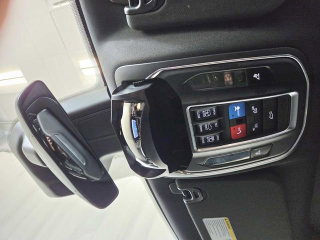 Used 2023 Jeep Wagoneer Base w/ Premium Group I image 32