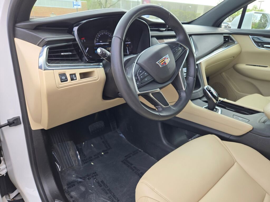 Used 2017 Cadillac XT5 FWD image 21