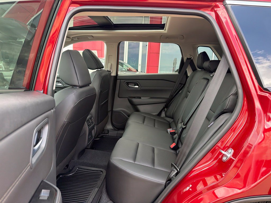 New 2026 Nissan Rogue Dark Armor FWD image 15