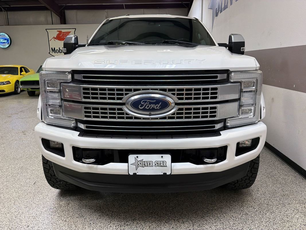 Used 2018 Ford F350 Platinum w/ Platinum Ultimate Package AWD/4WD image 31