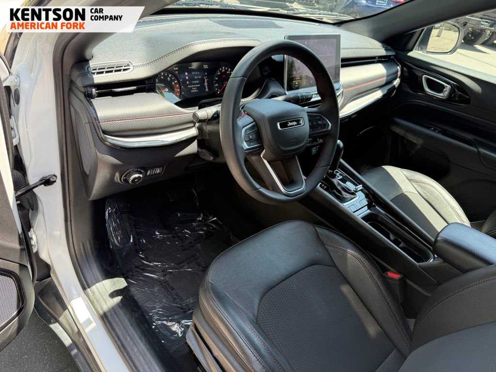 Used 2023 Jeep Compass Trailhawk image 31