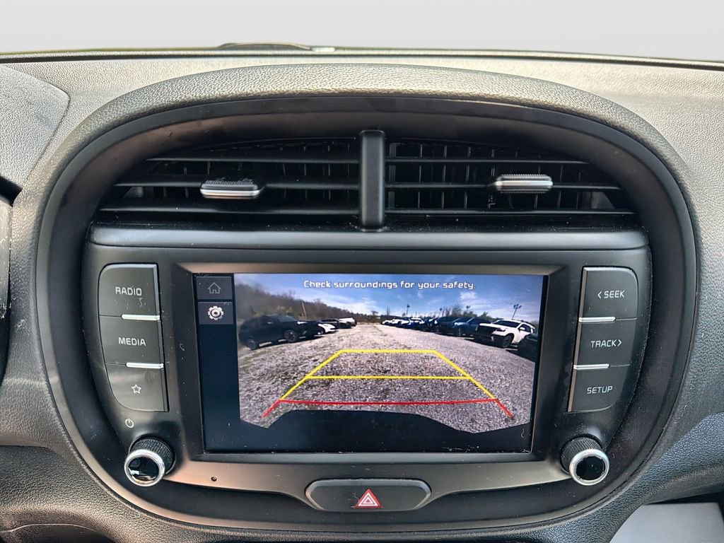 Used 2023 Kia Soul LX w/ LX Technology Package FWD image 24