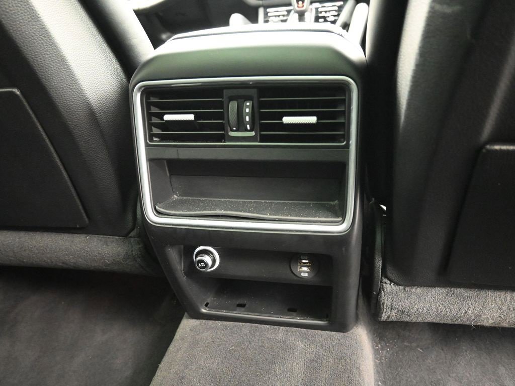 Used 2019 Porsche Cayenne image 29