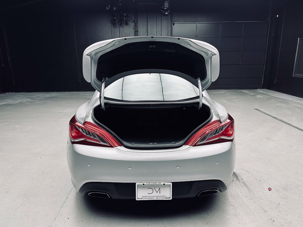 Used 2016 Hyundai Genesis Coupe 3.8 RWD image 36