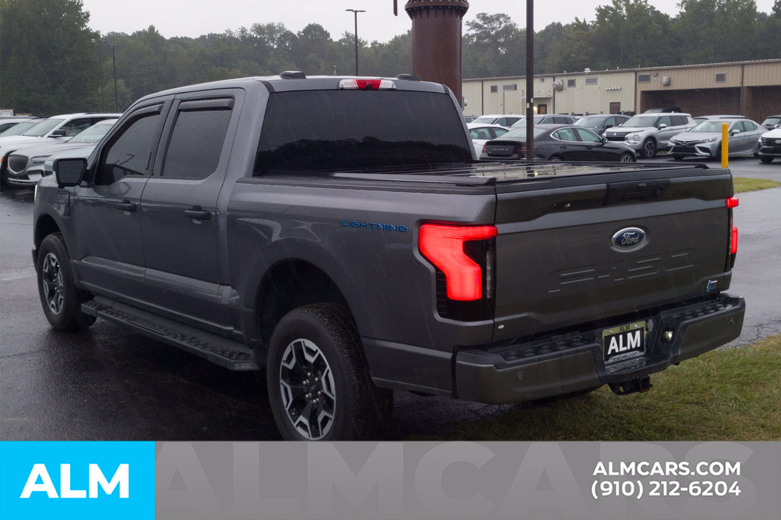 Used 2023 Ford F150 Lightning XLT AWD/4WD image 8