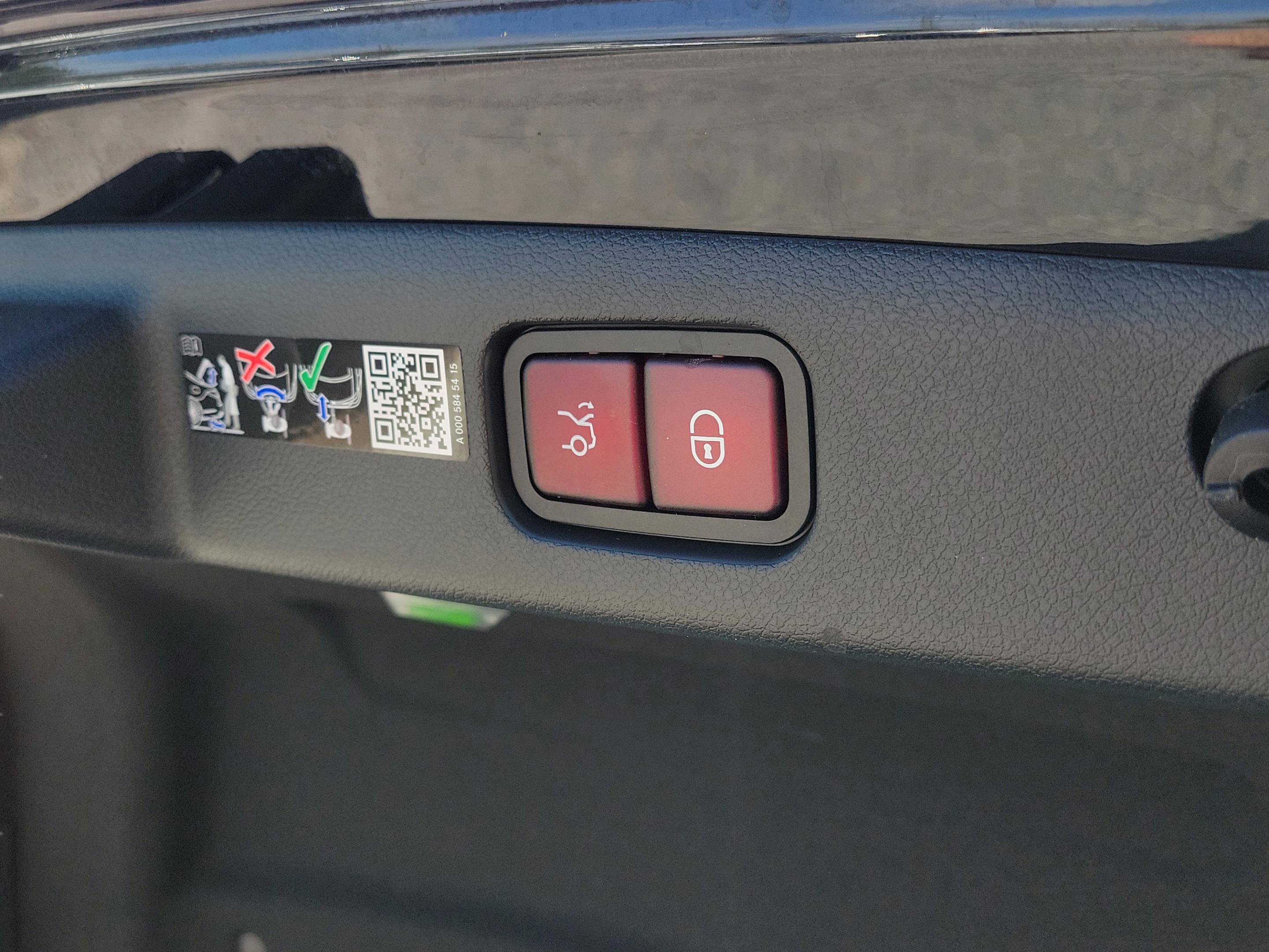 Used 2026 Mercedes-Benz E 350 Sedan image 9