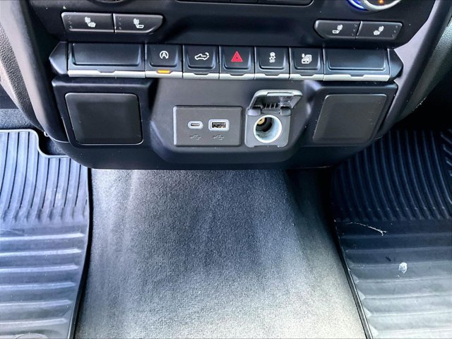 Used 2021 Chevrolet Silverado 1500 LT AWD/4WD image 25