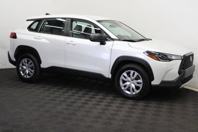 Used 2023 Toyota Corolla Cross L FWD image 3