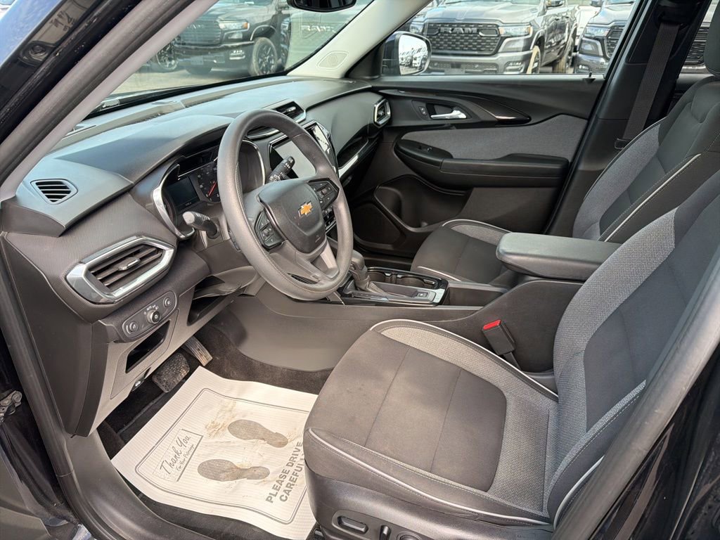 Used 2021 Chevrolet TrailBlazer LT w/ Convenience Package AWD/4WD image 12