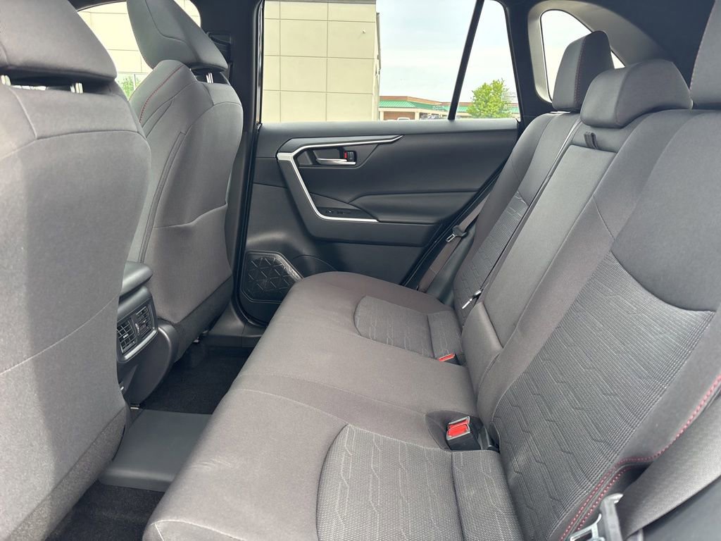 Used 2022 Toyota RAV4 SE w/ Weather & Moonroof Package AWD/4WD image 32