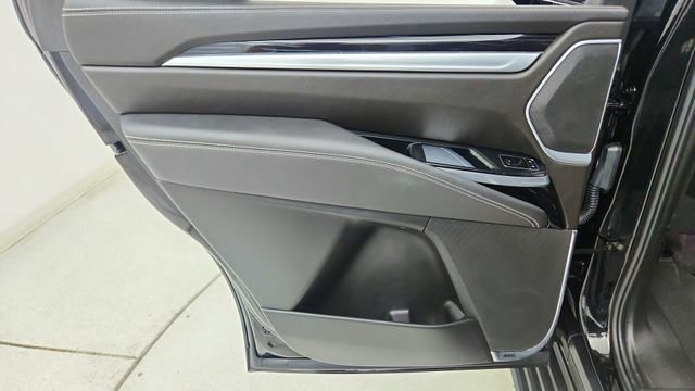 Used 2025 Cadillac Escalade Sport w/ Touring Package image 37