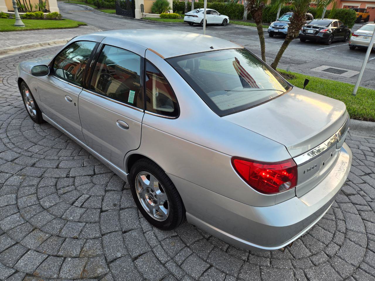 Used 2005 Saturn L-Series L300 FWD image 15