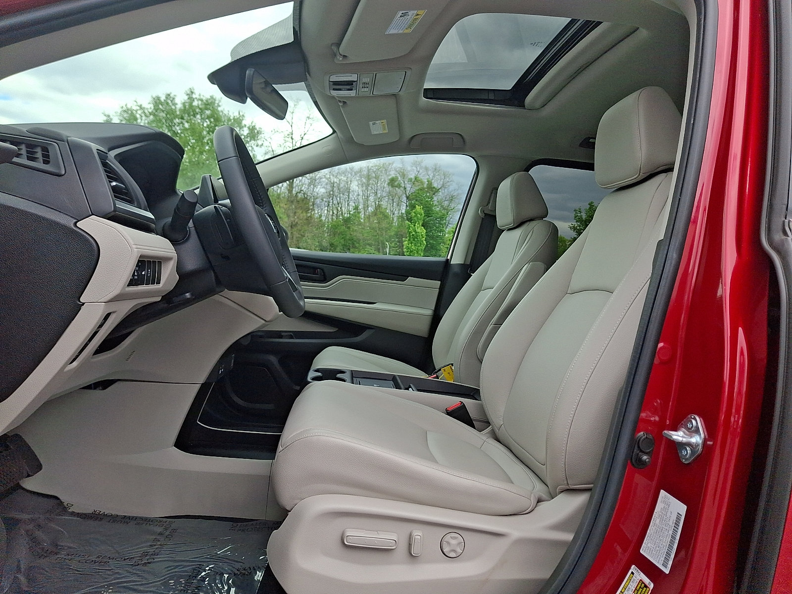 Certified 2025 Honda Odyssey EX-L image 14