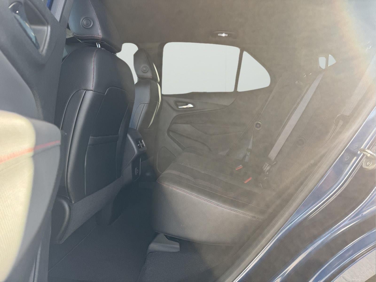Used 2023 Chevrolet Equinox RS AWD/4WD image 9