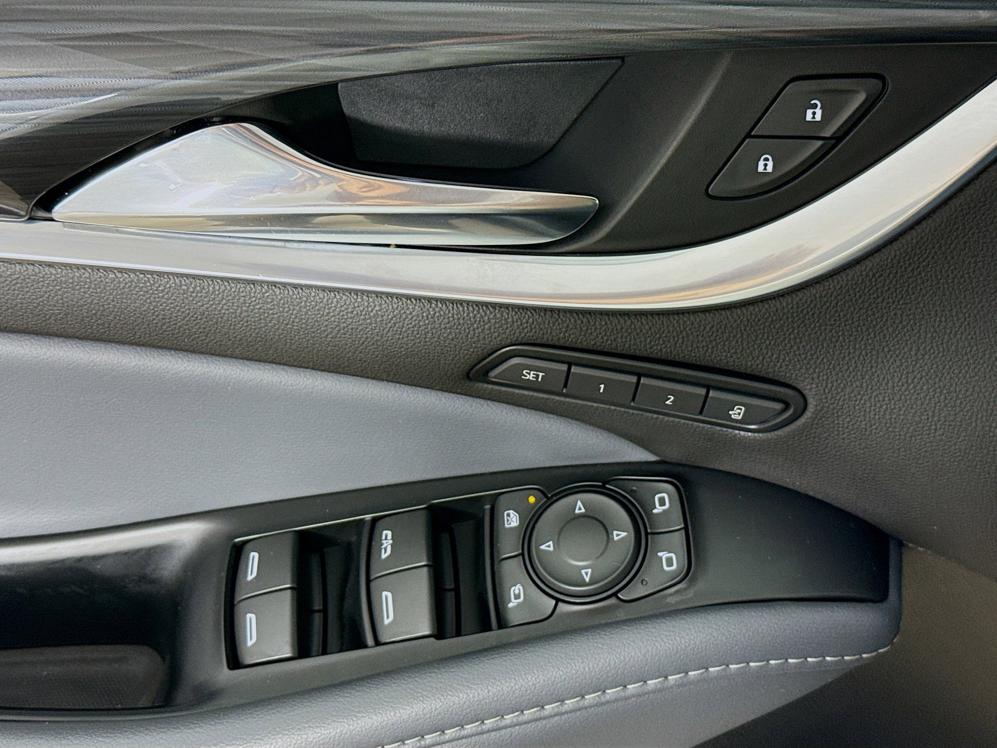 Used 2024 Buick Enclave Premium image 21