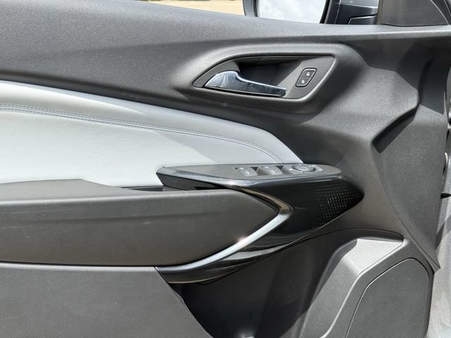 Certified 2025 Chevrolet Trax LT w/ Driver Confidence Package FWD image 27
