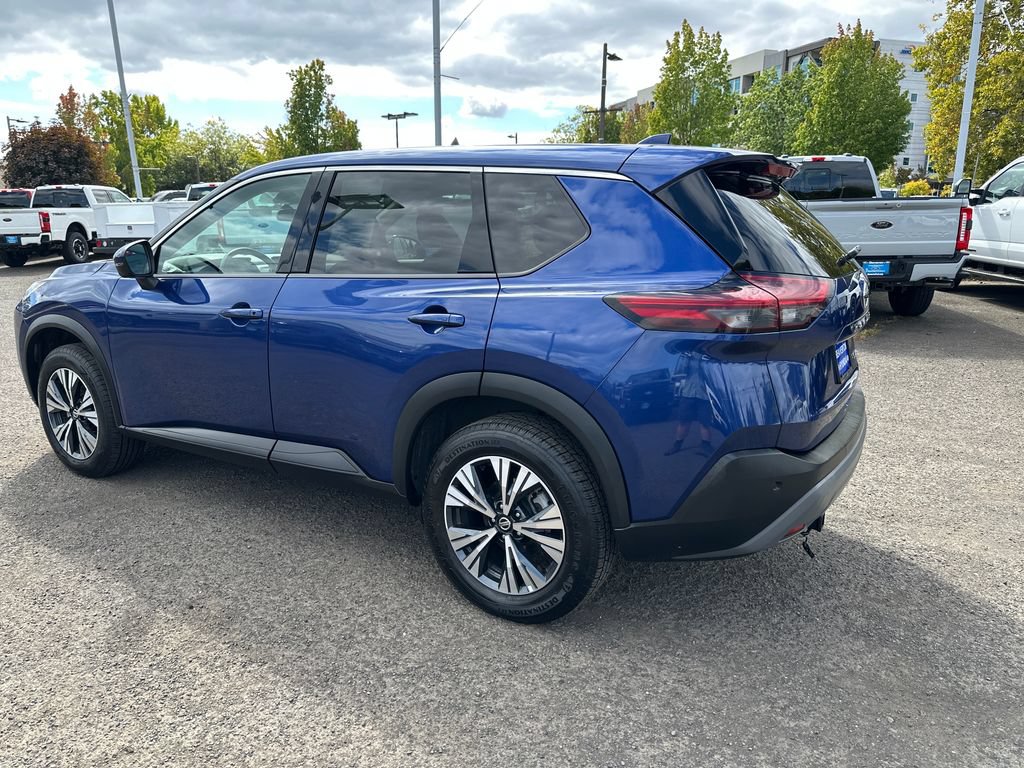 Used 2021 Nissan Rogue SV AWD/4WD image 4