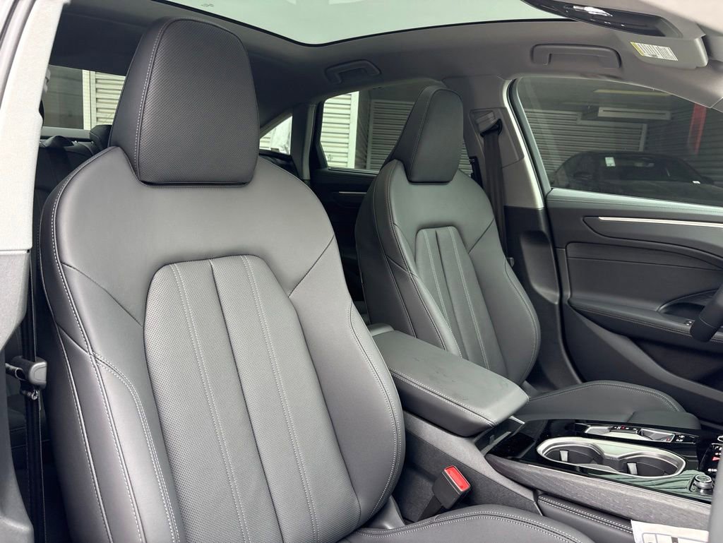 New 2026 Audi A6 Premium Plus AWD/4WD image 18