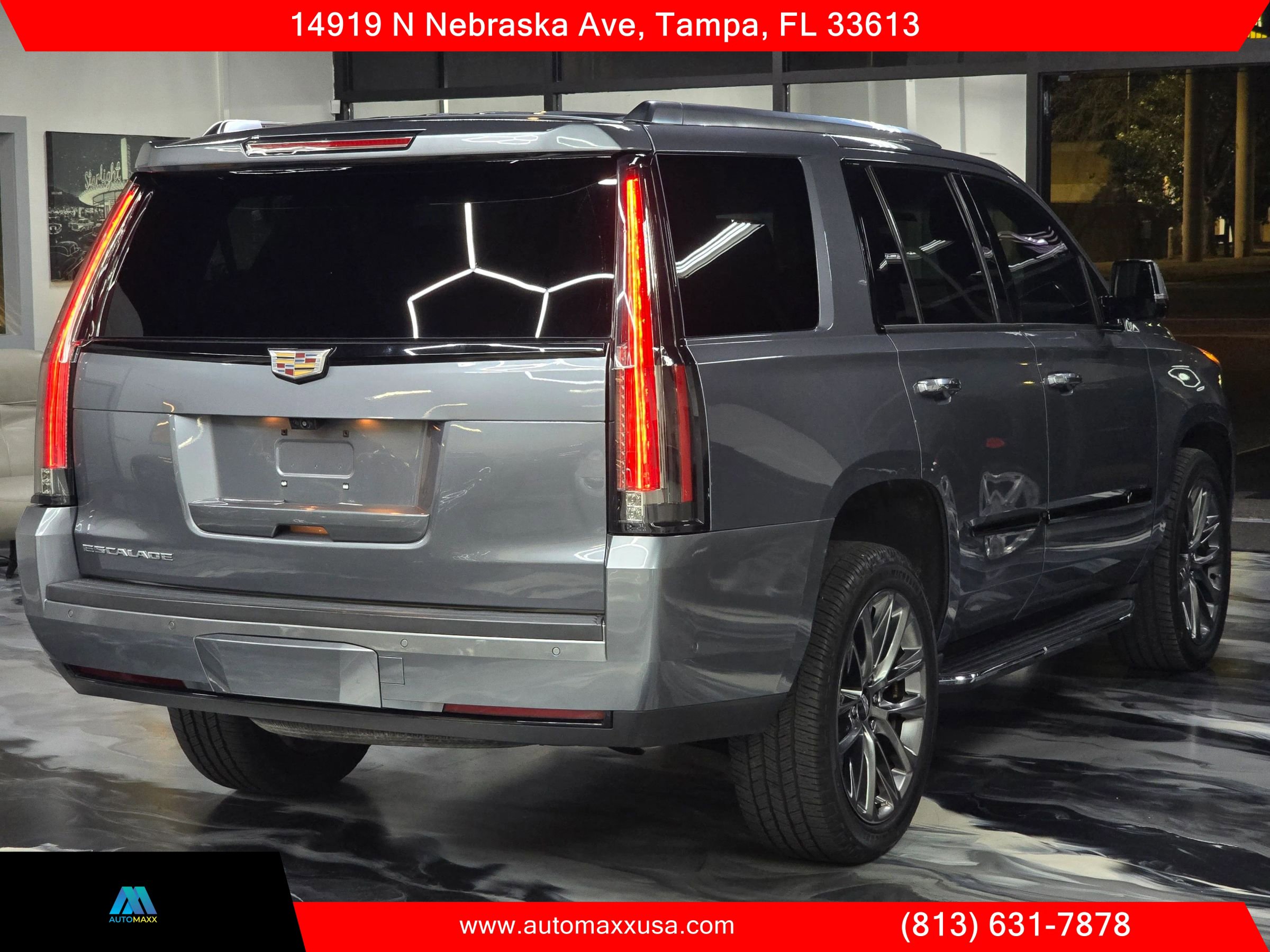 Used 2019 Cadillac Escalade Luxury w/ Escalade Sport Edition image 13