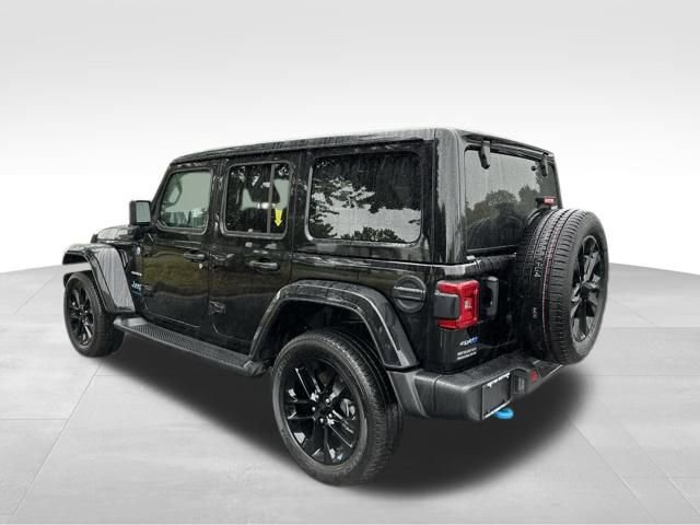 Used 2022 Jeep Wrangler Unlimited Sahara w/ Cold Weather Group image 6