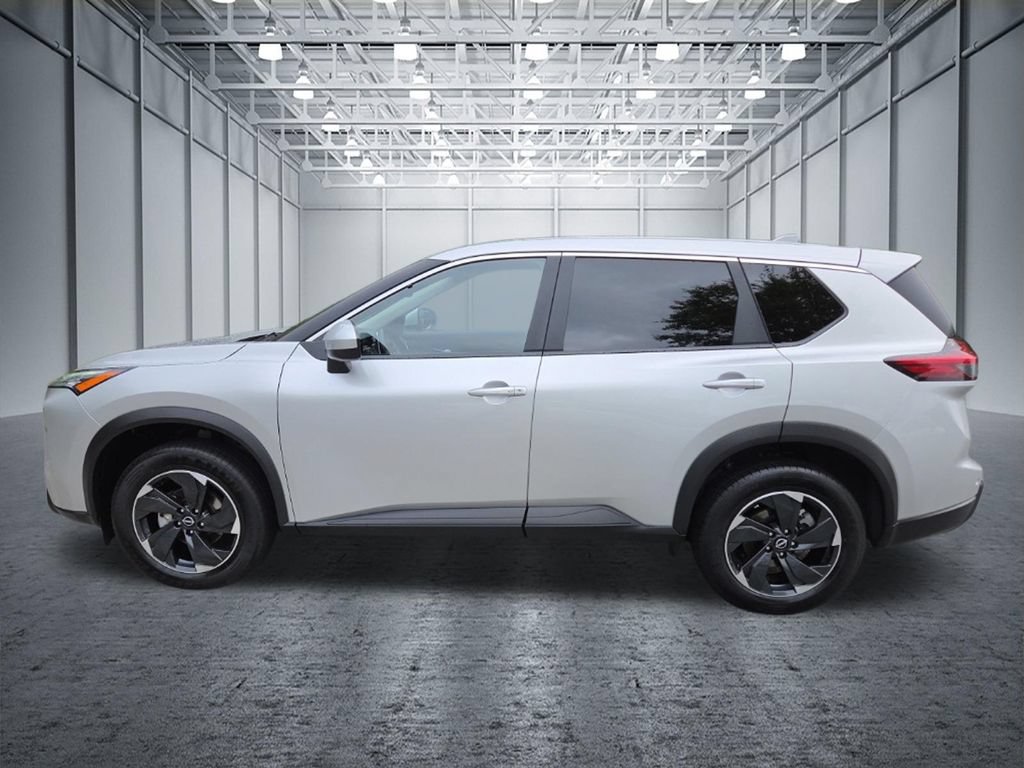 Certified 2025 Nissan Rogue SV FWD image 4