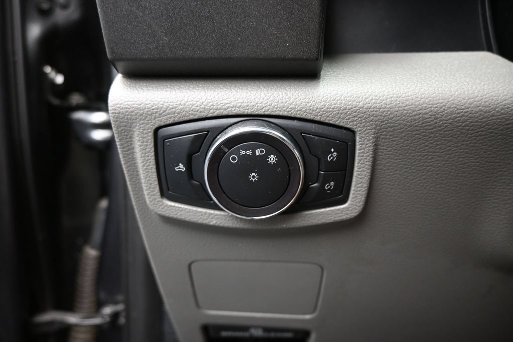 Certified 2019 Ford F250 XL w/ STX Appearance Package AWD/4WD image 12