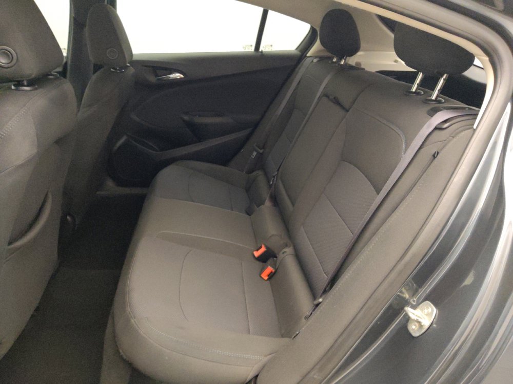 Used 2017 Chevrolet Cruze LT w/ Convenience Package image 18