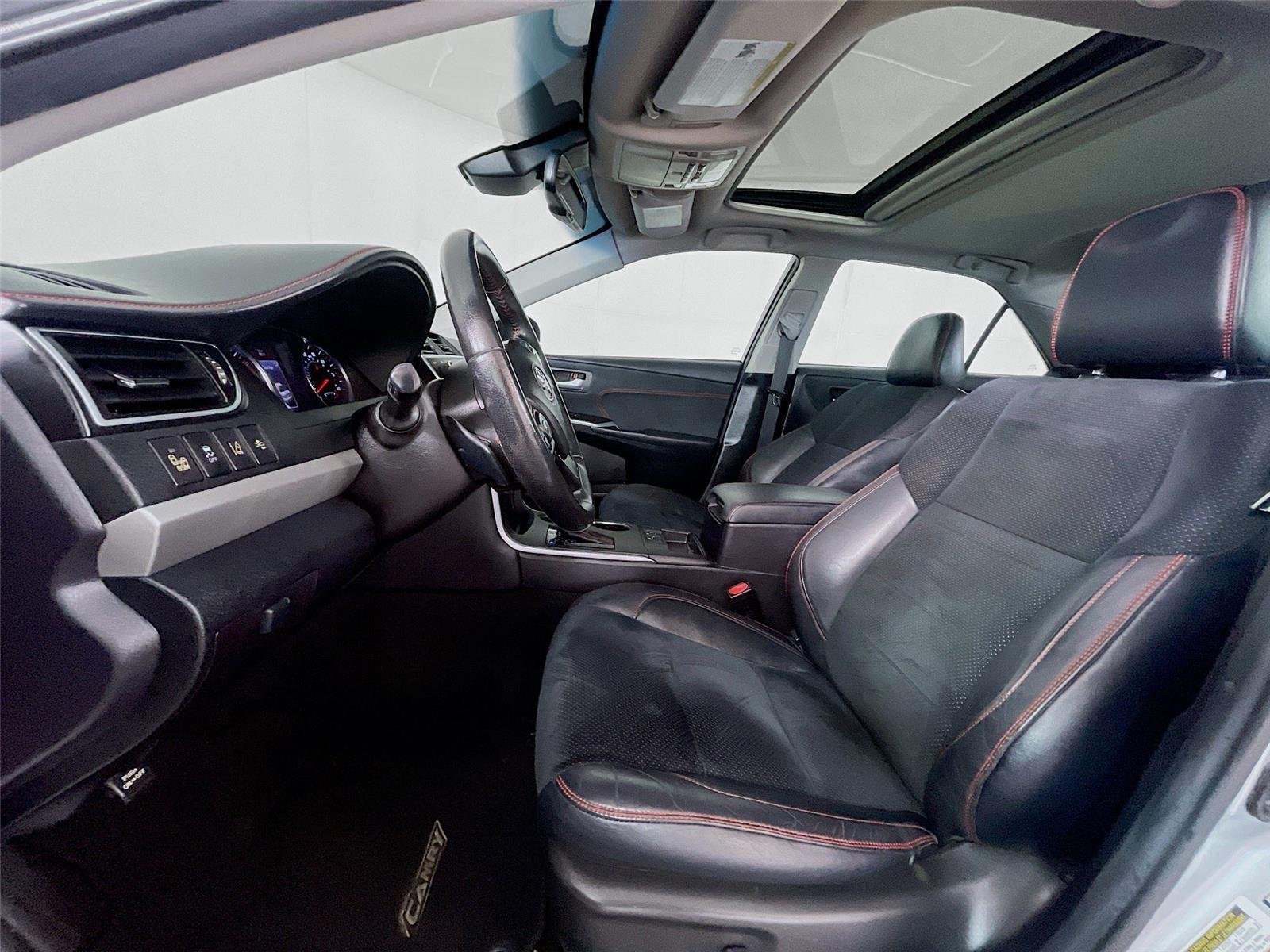Used 2015 Toyota Camry XSE w/ Advanced Technology Package FWD image 23
