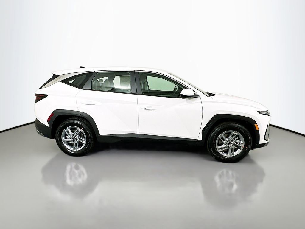 New 2026 Hyundai Tucson SE image 4