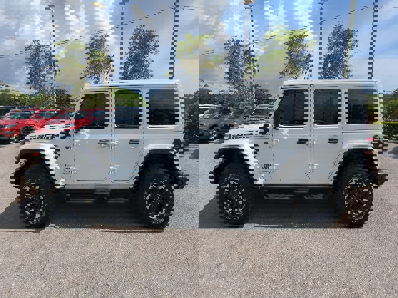 Used 2024 Jeep Wrangler Unlimited Rubicon 4xe image 8