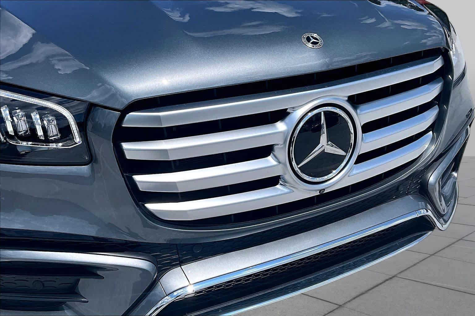 Used 2024 Mercedes-Benz GLS 450 4MATIC image 30