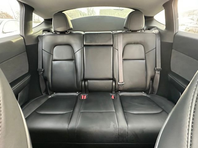 Used 2024 Tesla Model Y Long Range image 9