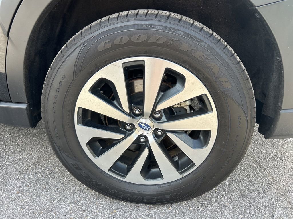 Used 2024 Subaru Outback Premium image 8