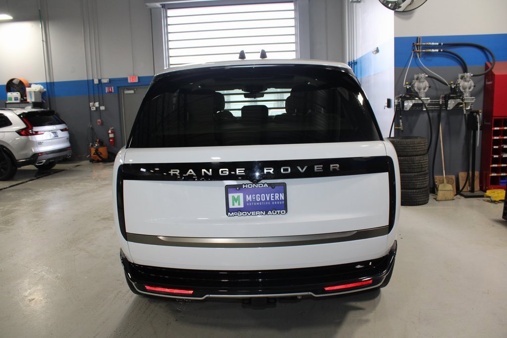 Used 2024 Land Rover Range Rover SE image 38