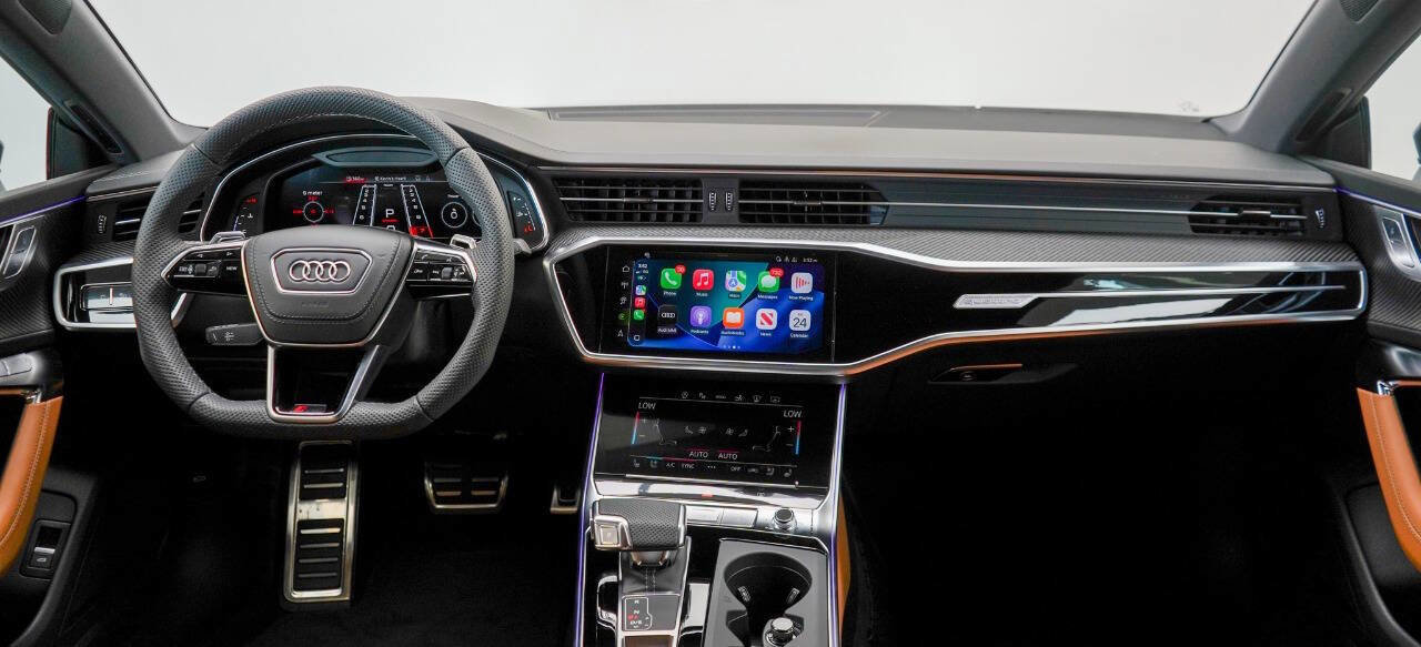 Used 2025 Audi RS 7 Performance AWD/4WD image 42