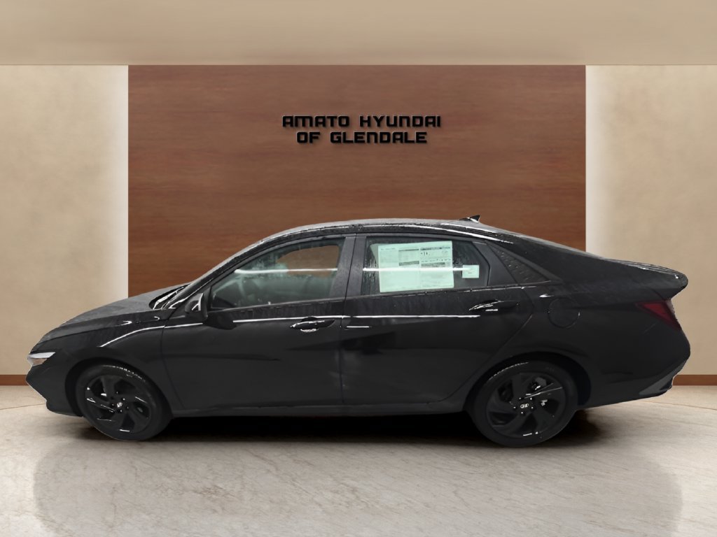 New 2026 Hyundai Elantra SEL Sport FWD image 3