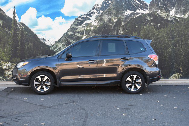 Used 2017 Subaru Forester 2.5i Premium w/ All-Weather Package AWD/4WD image 7