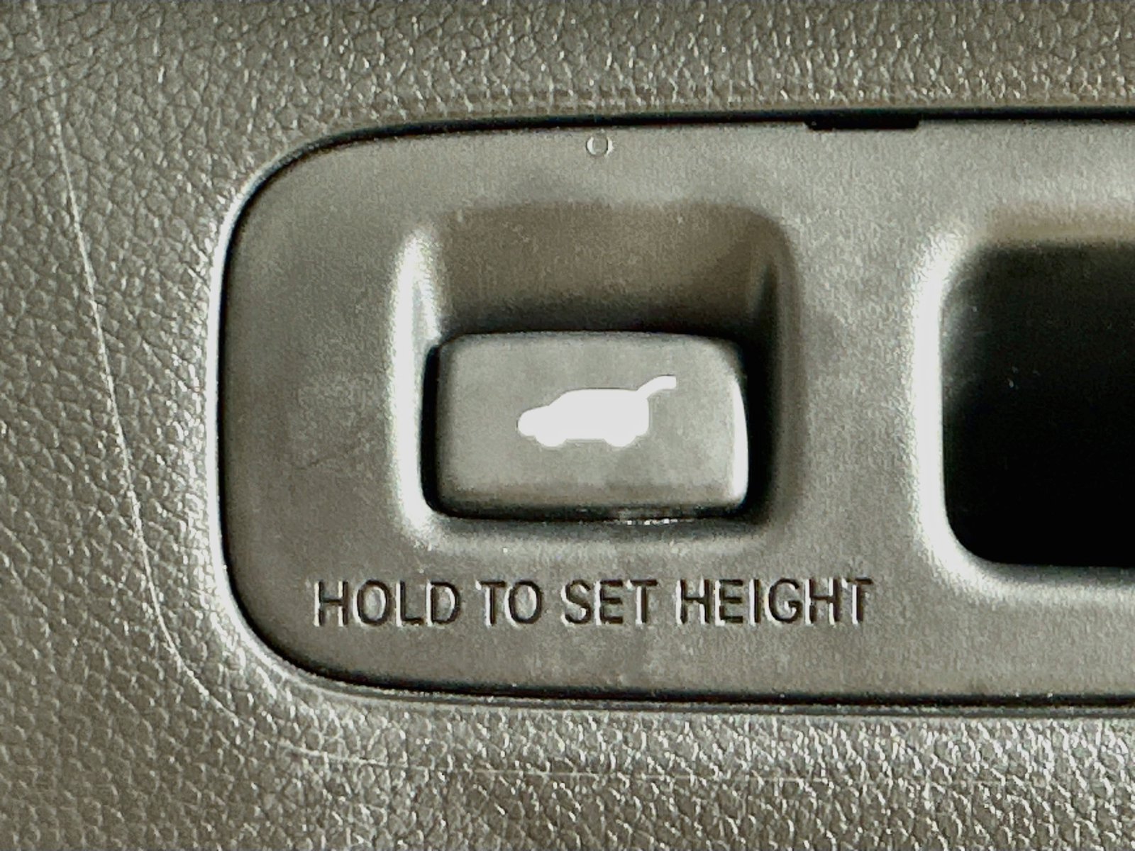 Used 2023 Honda CR-V Sport Touring image 38