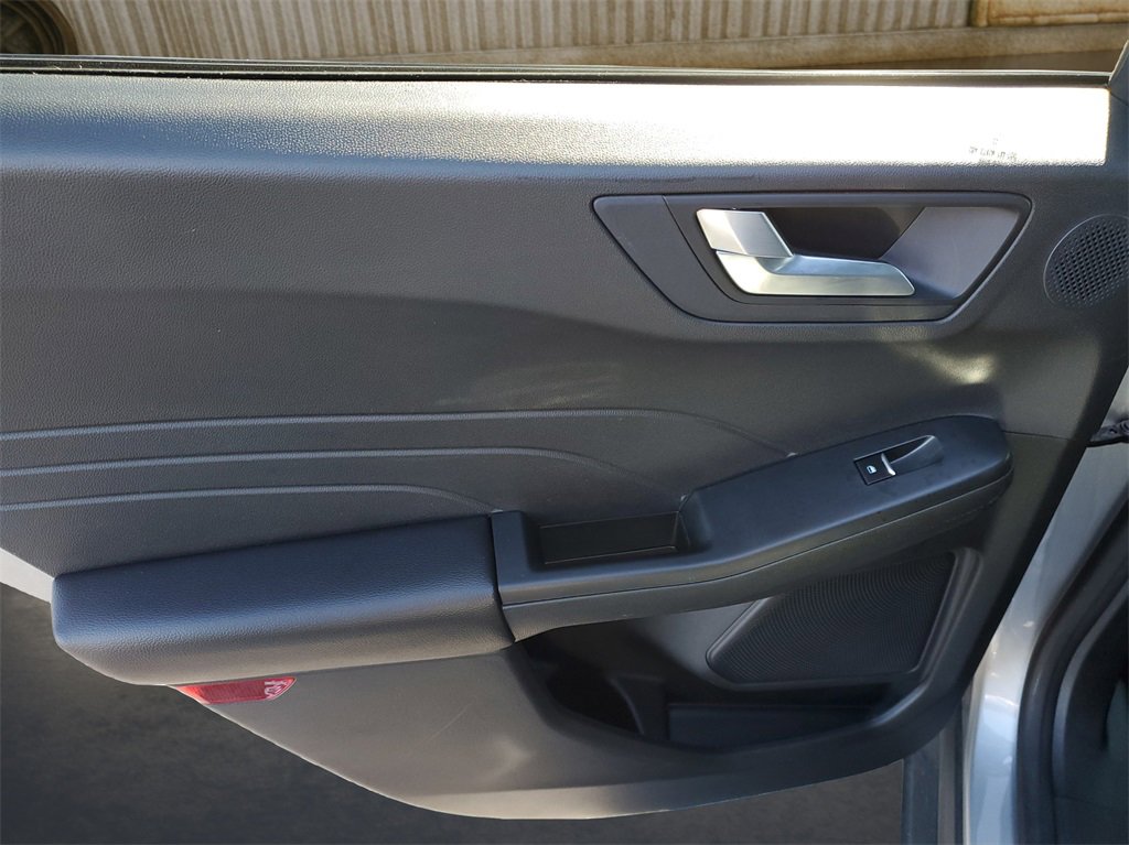 Certified 2023 Ford Escape ST-Line Elite w/ Premium Technology Package image 9