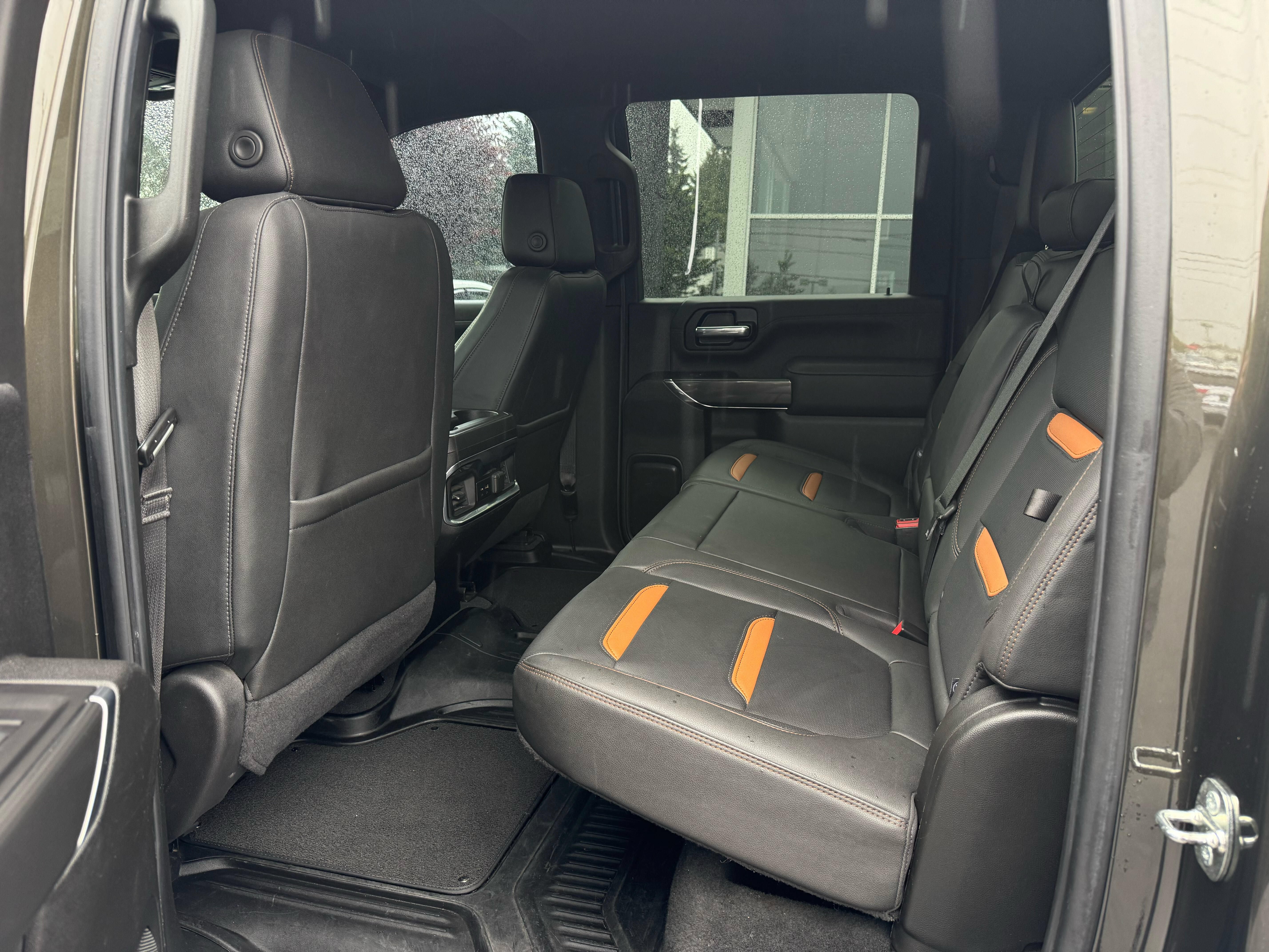 Used 2022 GMC Sierra 2500 AT4 w/ AT4 Preferred Package AWD/4WD image 7